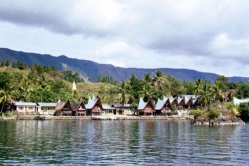 PAKET TOUR 2D/1N MEDAN DANAU TOBA
